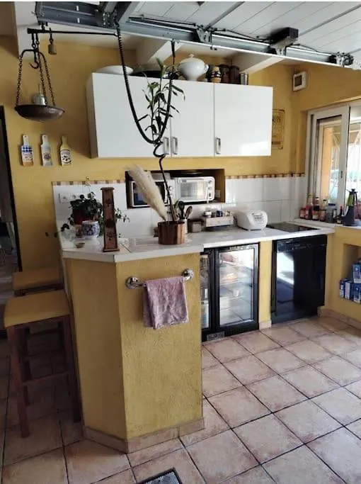 דירה מרסיי Sharehouse -Room-Hostel-Backpackers La Girelle