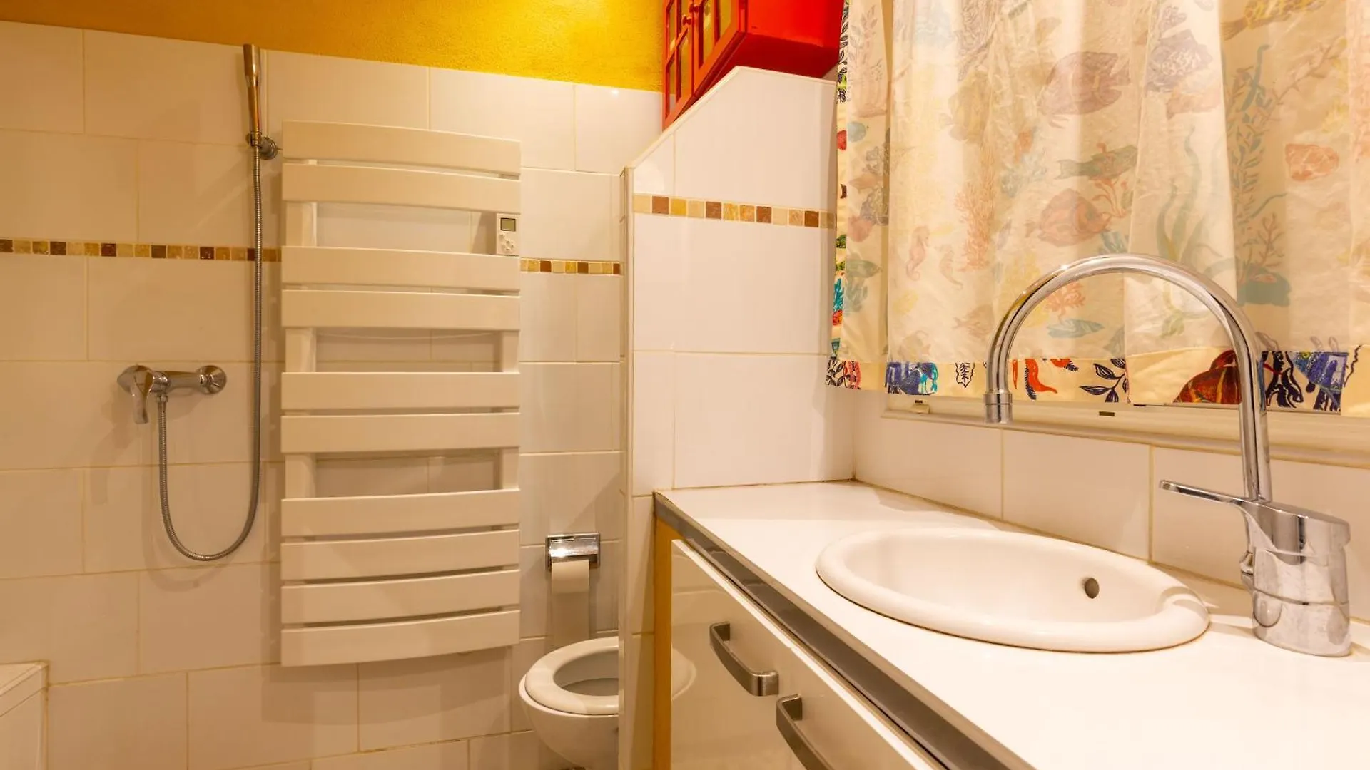 מרסיי Sharehouse -Room-Hostel-Backpackers La Girelle צרפת